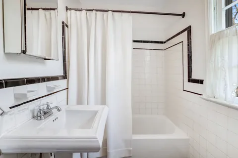 $1,225,000 | 3501 Bradley Lane, Chevy Chase, MD 20815