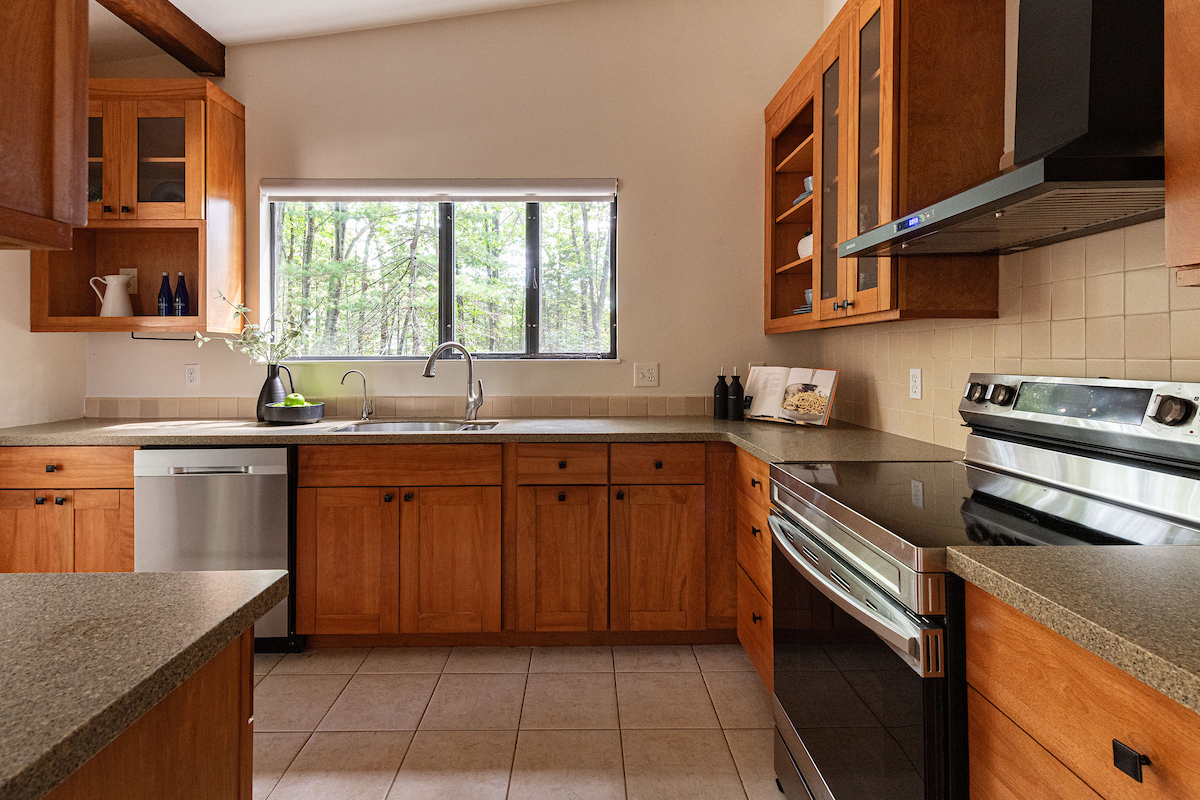 5 Gould Road Lexington, MA 02420 - Photo 10 of 26 Gallery Image 10