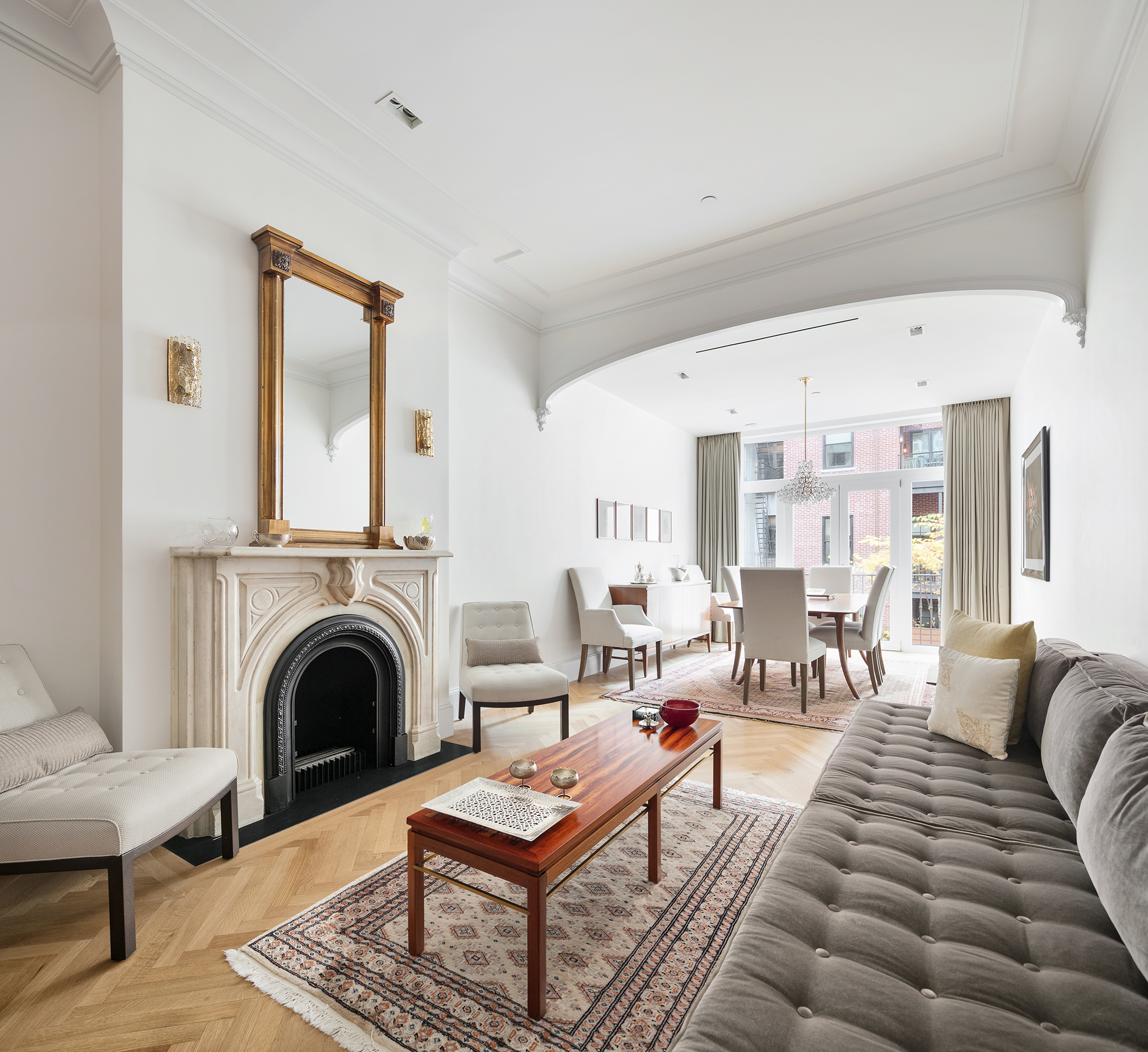 225 East 48th Street Manhattan, NY 10017 - Photo 3 of 26 Gallery Image 3