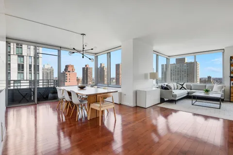 $2,195,000 | 360 East 88th Street, Unit 22C | Upper East Side