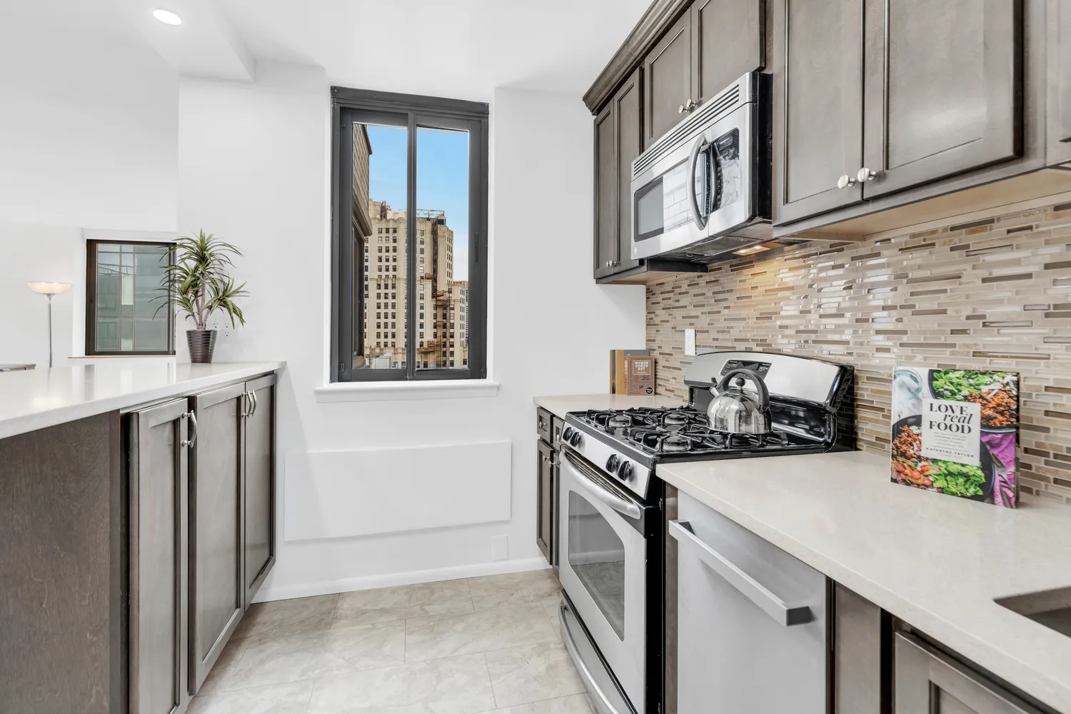 $6,995 | 280 Park Avenue South, Unit 26M | Flatiron