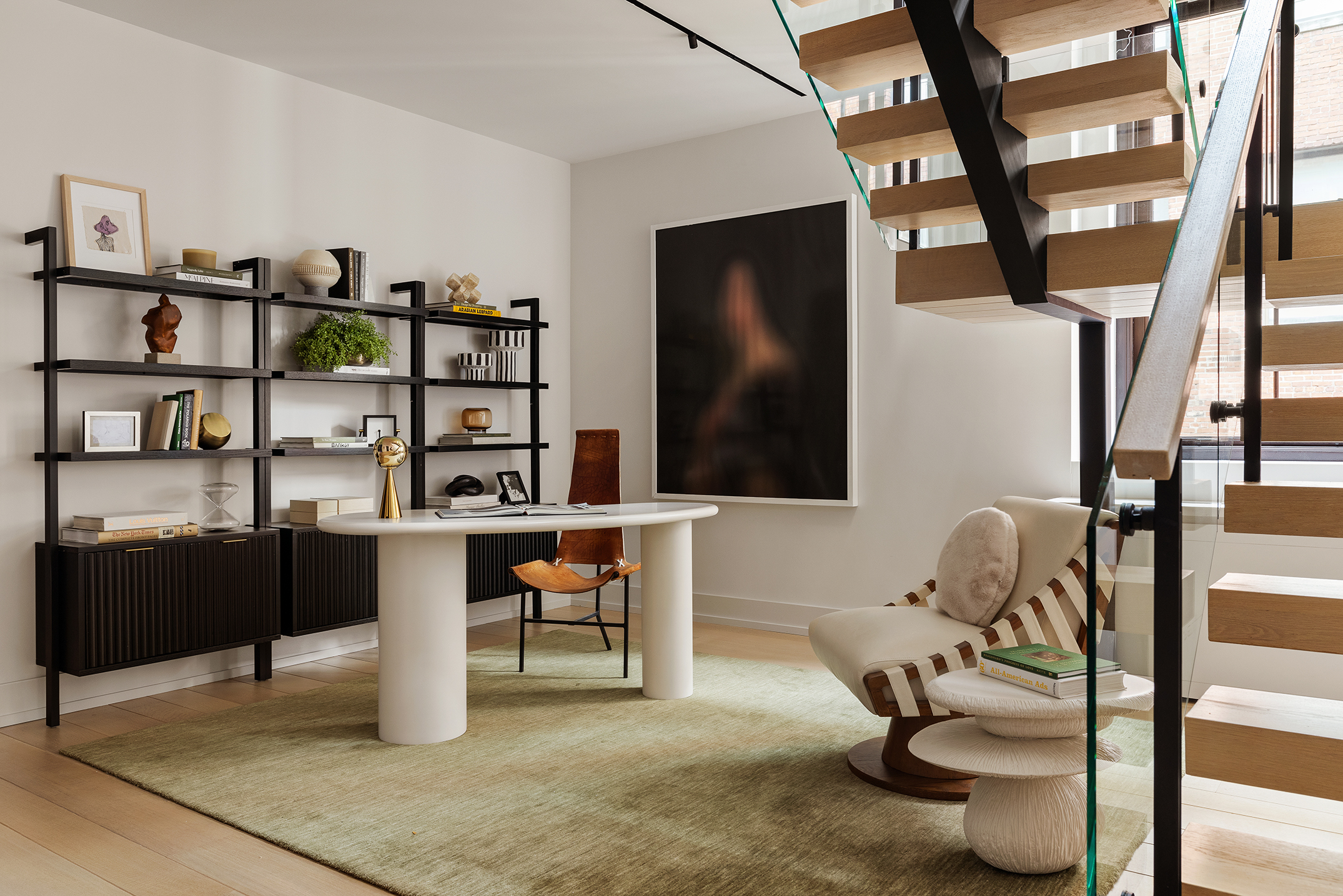 443 Greenwich Street, Unit PHD Manhattan, NY 10013 - Photo 14 of 32 a workspace with furniture