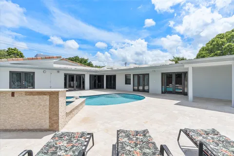 $2,295,000 | 2531 Northeast 195th Street, Miami, FL 33180