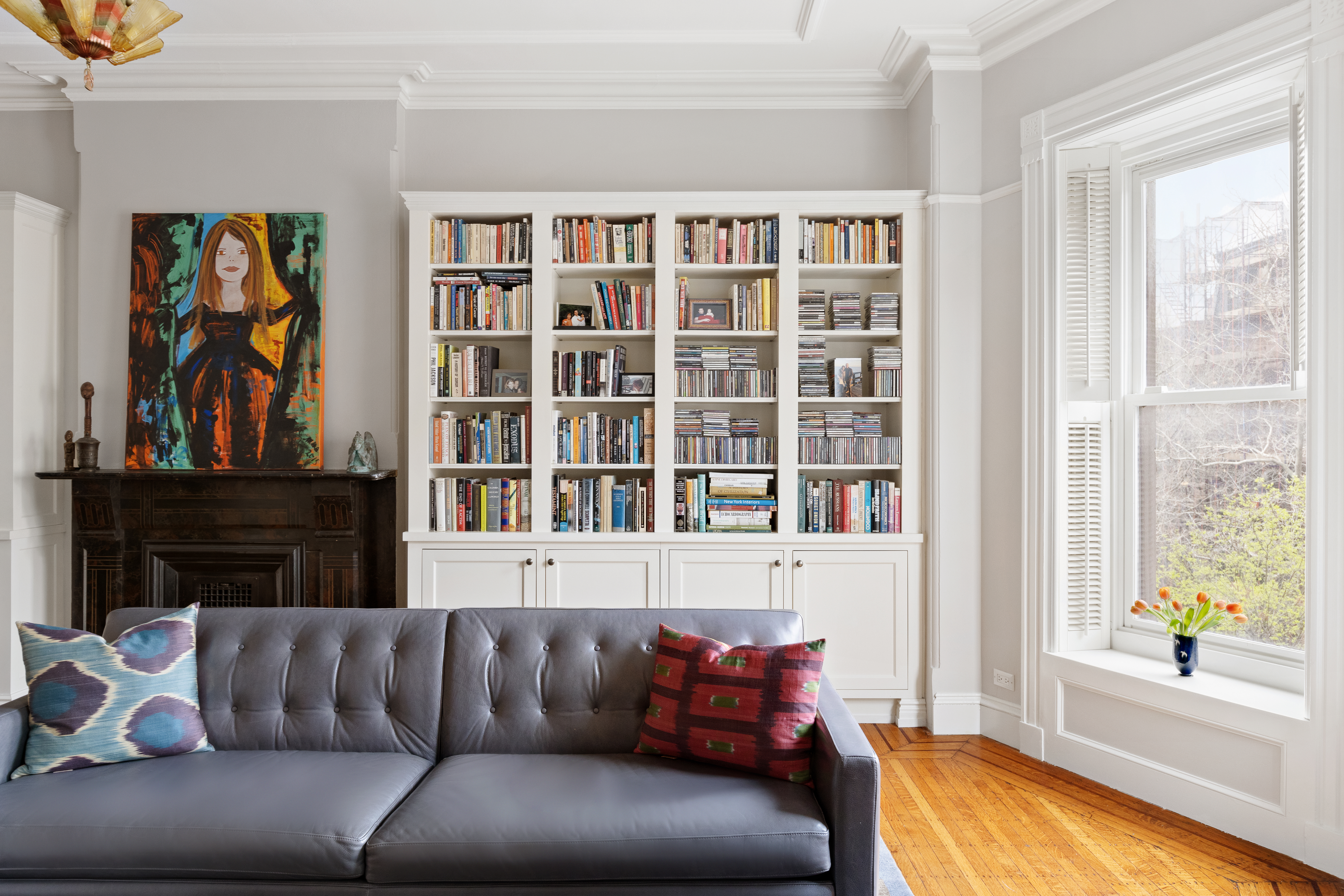 196 Berkeley Place Brooklyn, NY 11217 - Photo 13 of 25 a living room with furniture and a flat screen tv