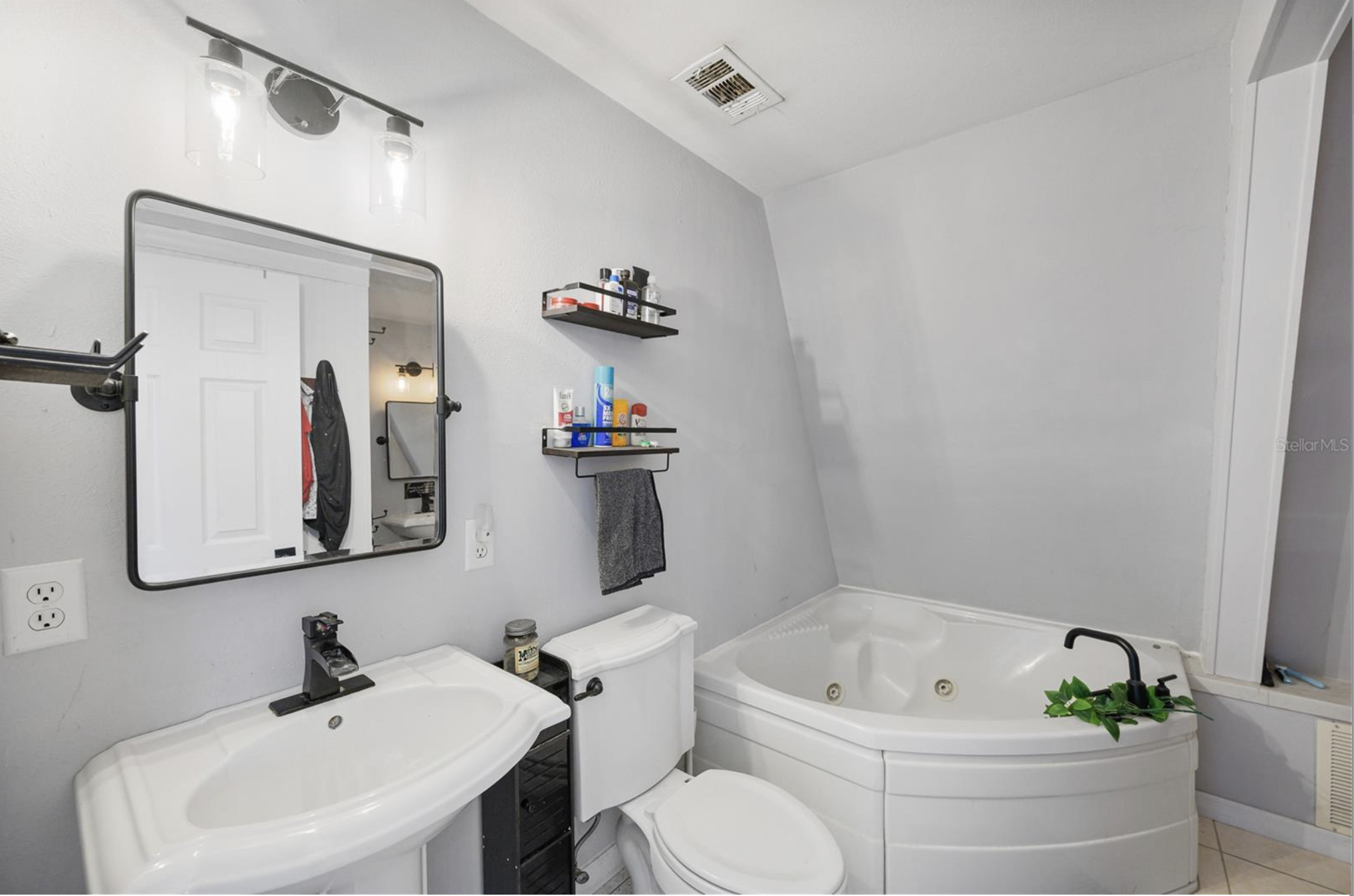 900 Riverside Drive Tarpon Springs, FL 34689 - Photo 10 of 29