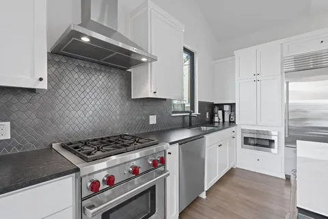 $765,500 | 308 Onion Street, Austin, TX 78702