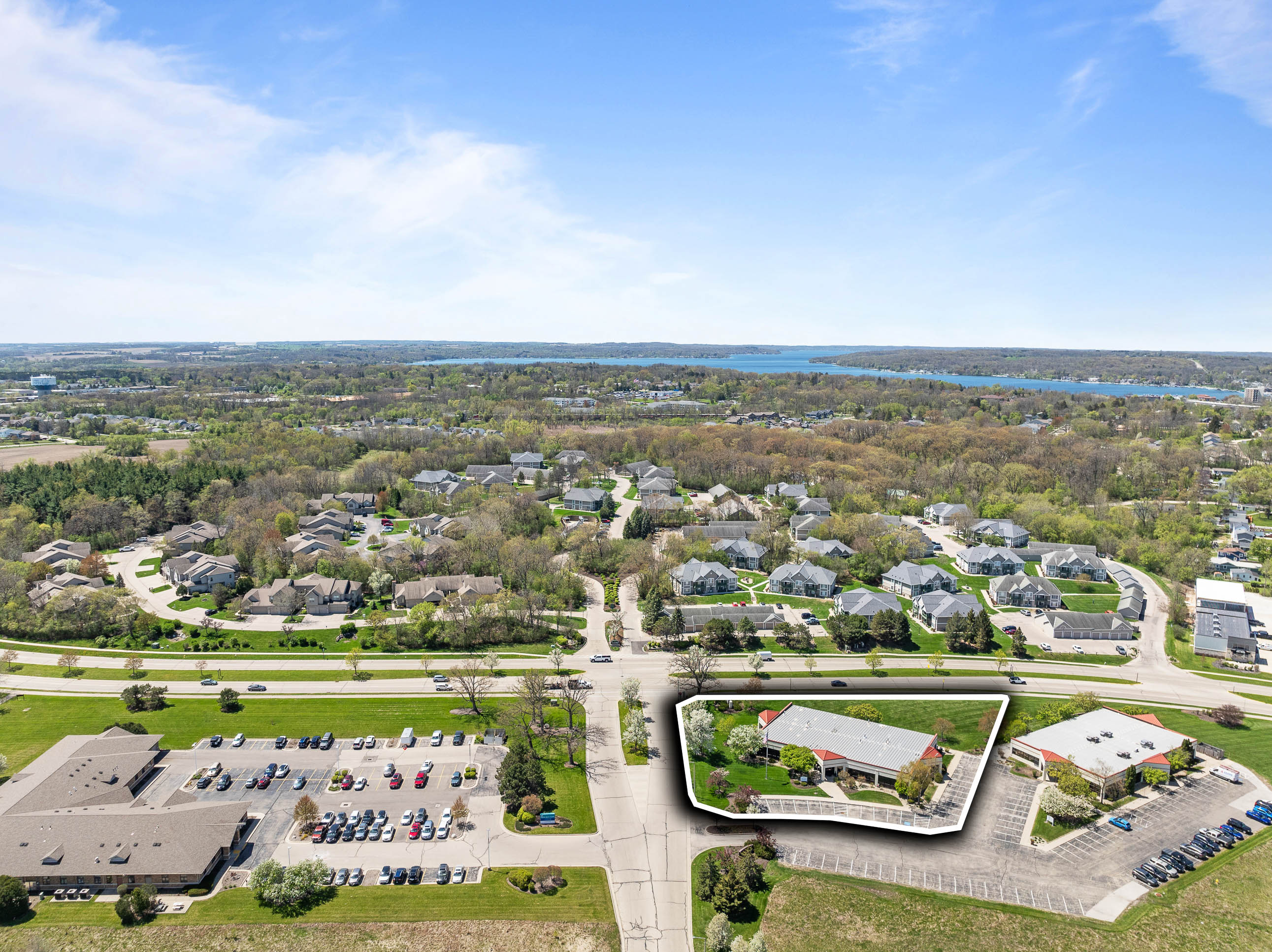 751 Geneva Parkway North, Unit SUITES 1 Lake Geneva, WI 53147 - Photo 38 of 40 Gallery Image 38
