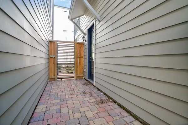 $529,000 | 2419 West Kolbe Lane, Houston, TX 77080