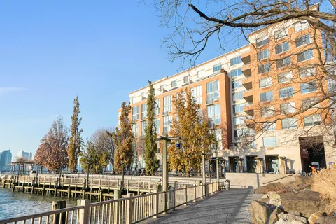 $2,230,000 | 21 South End Avenue, Unit PH1A | Battery Park City