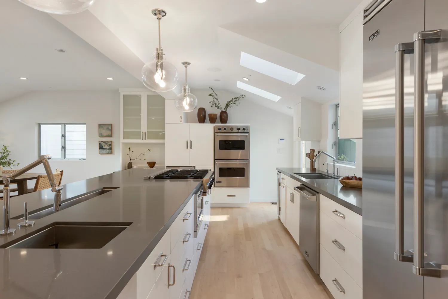 $3,295,000 | 257 Entrada Drive, Santa Monica, CA 90402