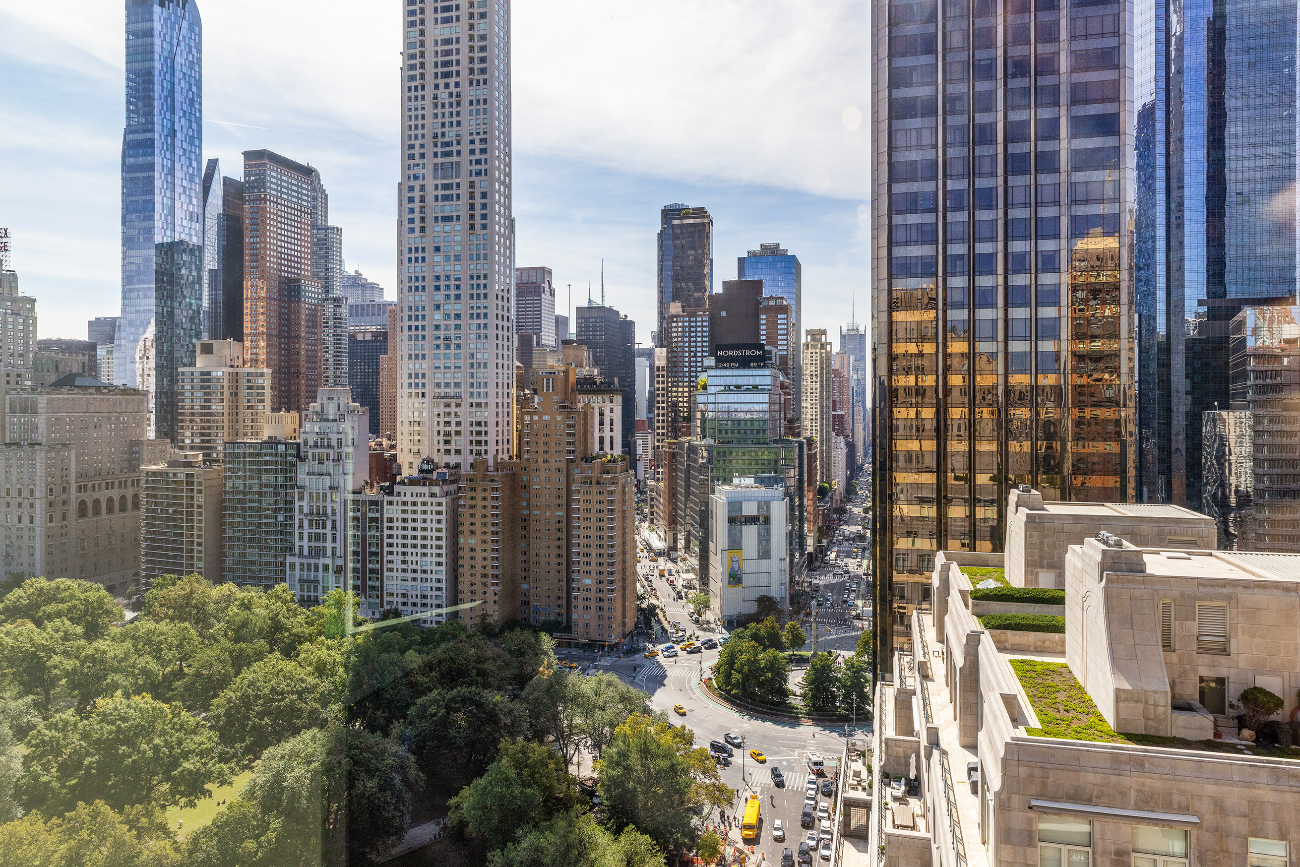 25 Central Park West, Unit 27J Manhattan, NY 10023 - Photo 3 of 13 a city view