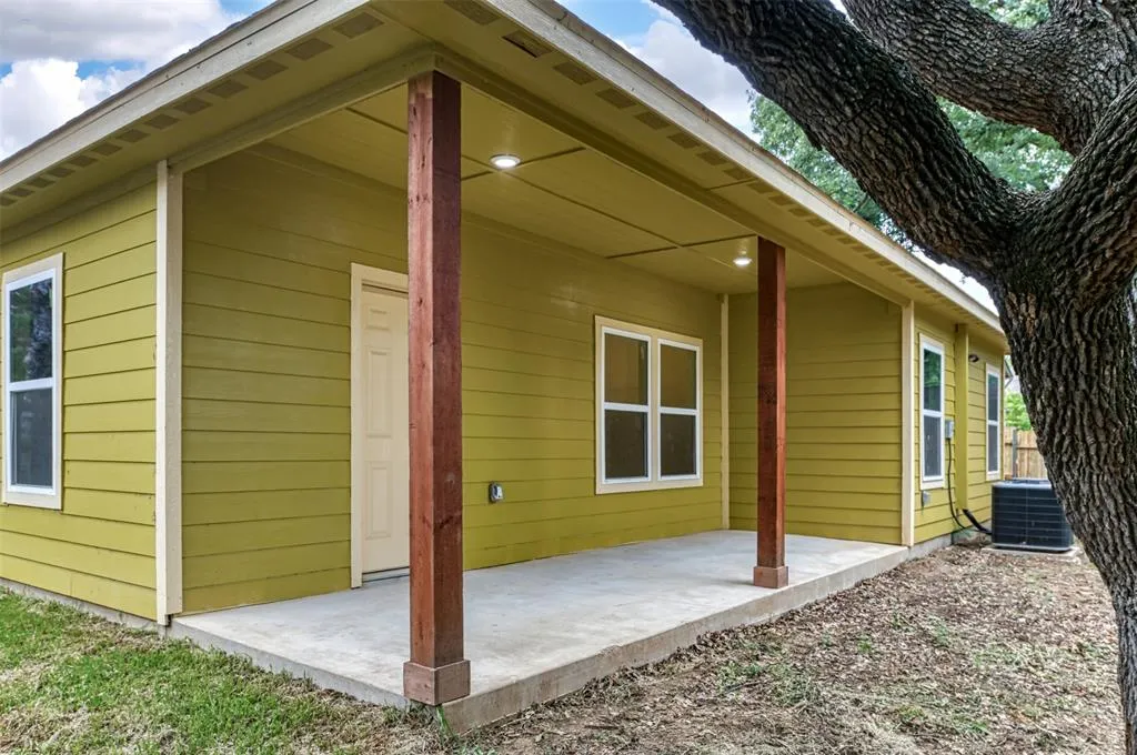 $305,000 | 2621 Canton Drive, Fort Worth, TX 76112