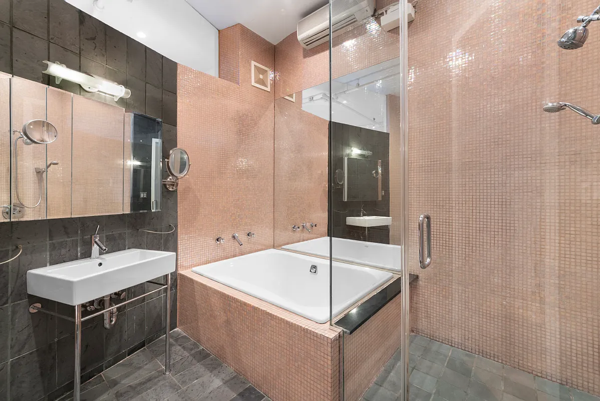 462 Greenwich Street, Unit 5 Manhattan, NY 10013 - Photo 5 of 8