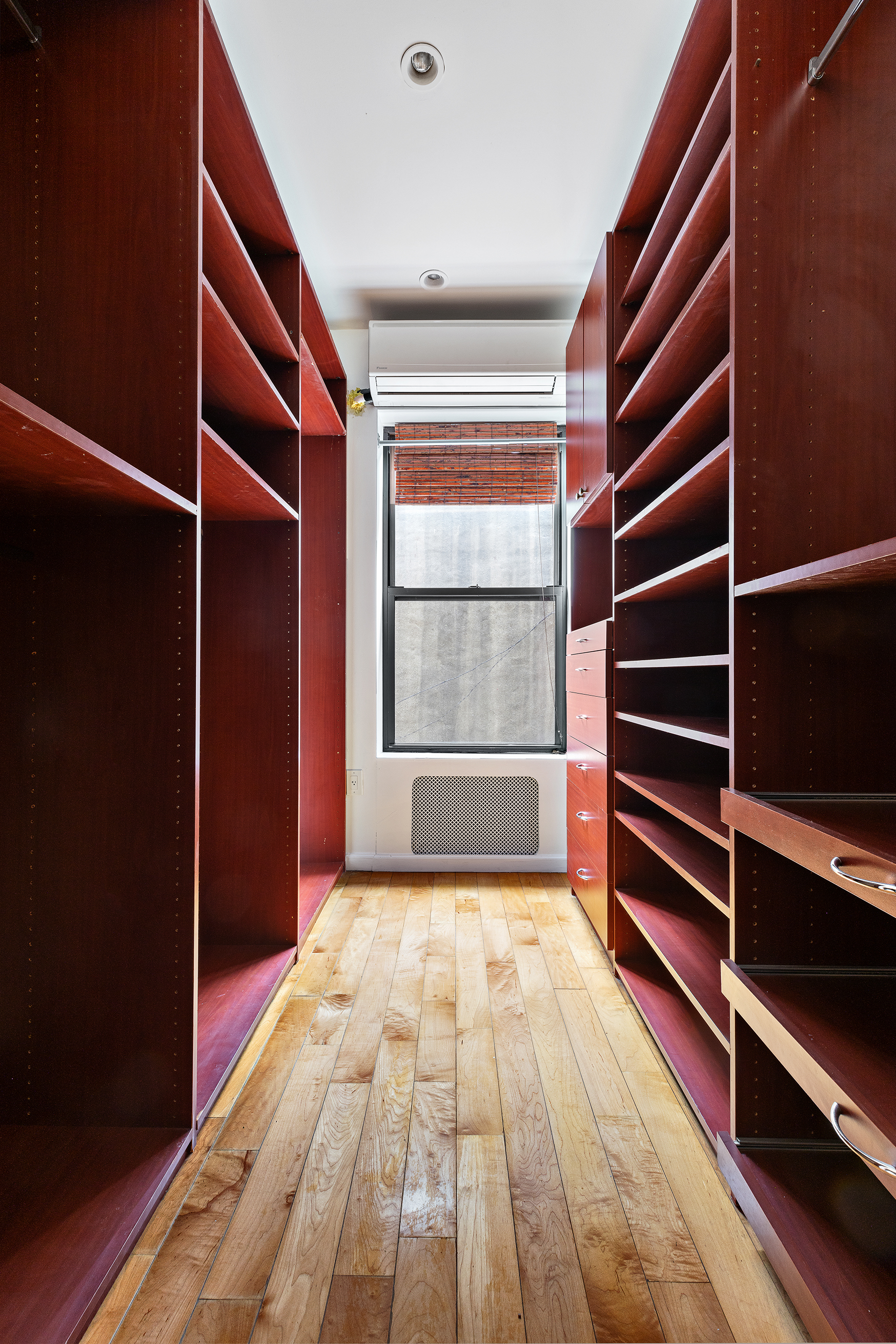 2 South Oxford Street, Unit 1 Brooklyn, NY 11217 - Photo 6 of 8 a view of an empty room with a window