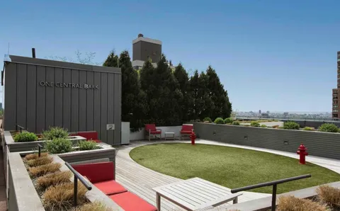 $3,880,000 | 25 Columbus Circle, Unit 59F | Upper West Side