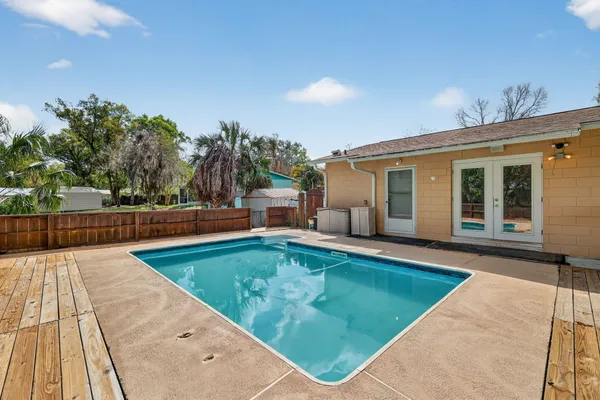 $244,850 | 405 Tropic Circle, Fruitland Park, FL 34731