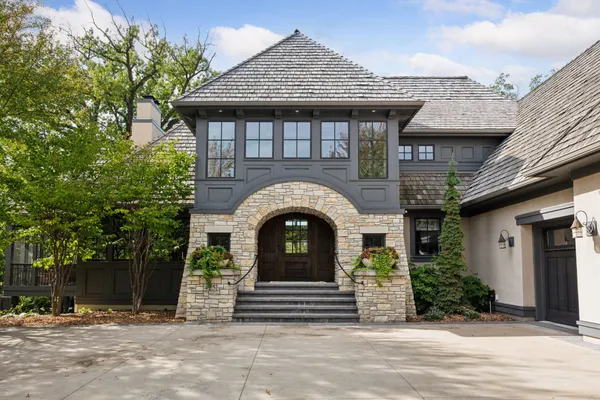 $3,600,000 | 425 Carpenters Point, Wayzata, MN 55391