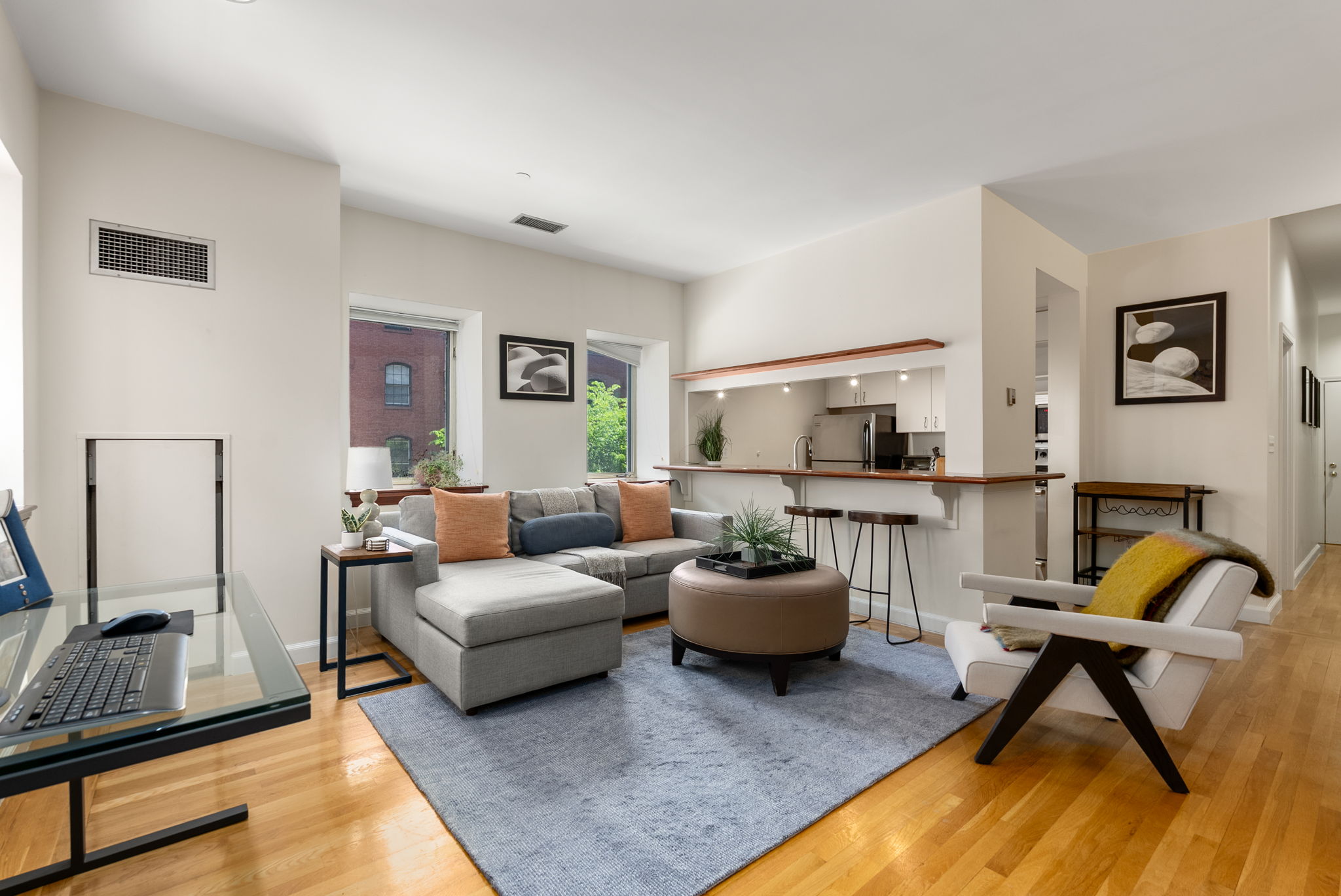 2 Clarendon Street, Unit 302 Boston, MA 02116 - Photo 2 of 22