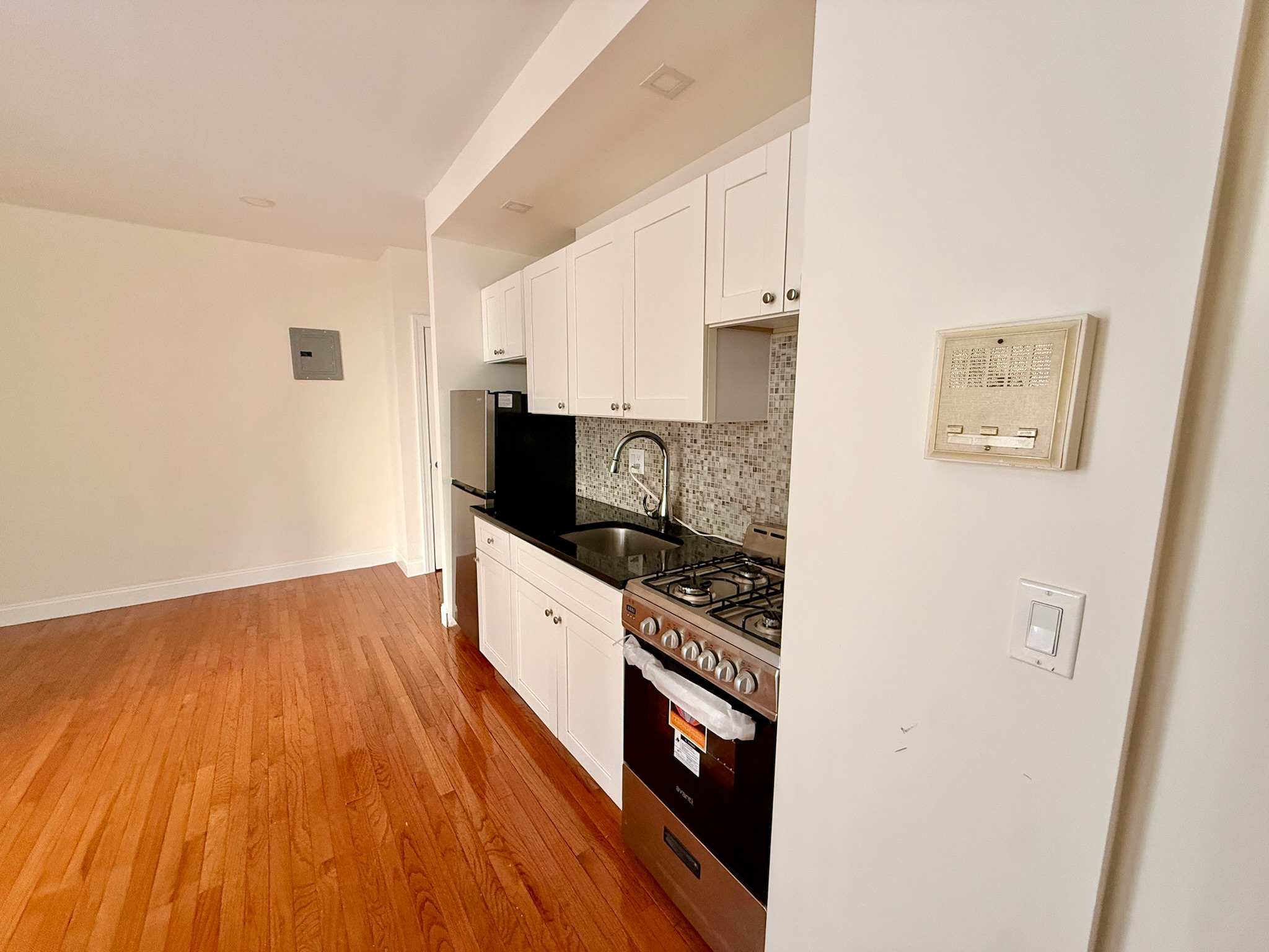 6309 Bay Parkway, Unit C4 Brooklyn, NY 11204 - Photo 3 of 7