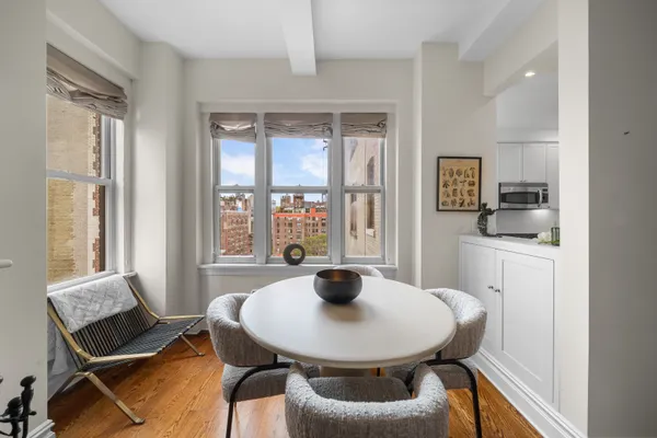 $2,500,000 | 25 5th Avenue, Unit 12F | Greenwich Village