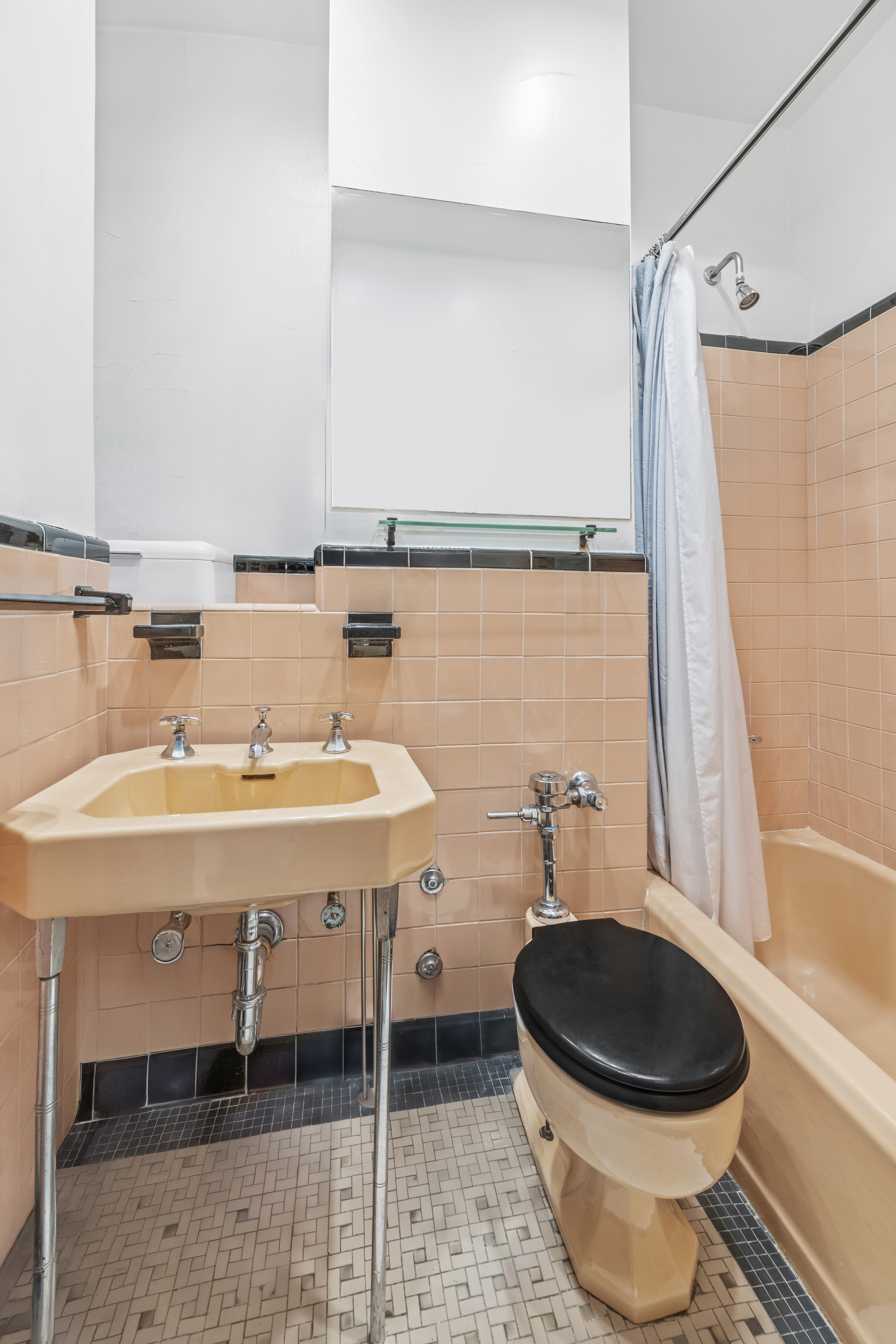 11 West 81st Street, Unit 2B Manhattan, NY 10024 - Photo 7 of 10