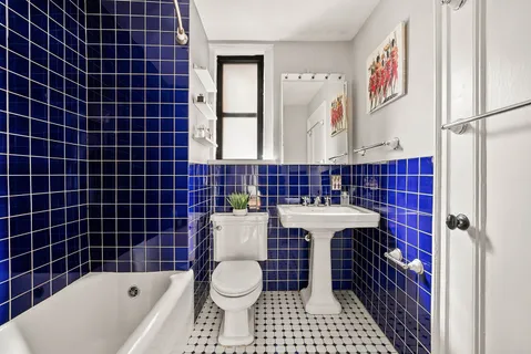 $895,000 | 760 West End Avenue, Unit 6B | Upper West Side