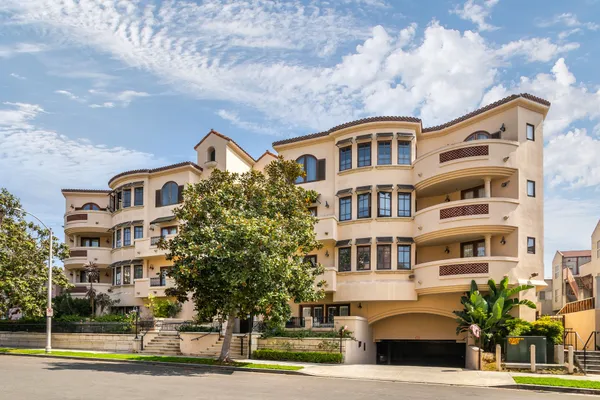 $1,149,988 | 10364 Almayo Avenue, Unit 103, Los Angeles, CA 90064