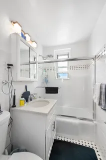 $210,000 | 5639 Netherland Avenue, Unit 5C | North Riverdale