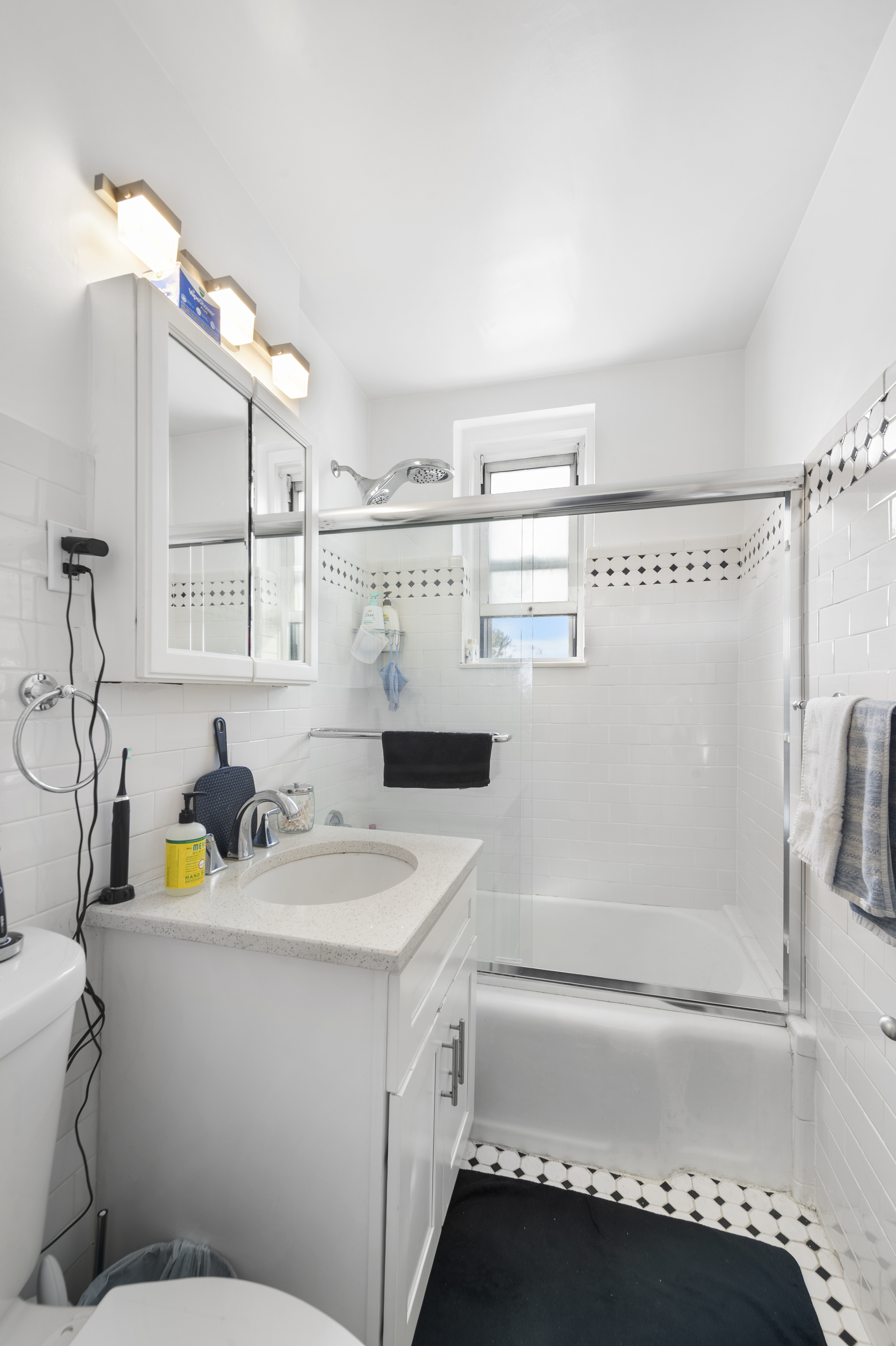 5639 Netherland Avenue, Unit 5C Bronx, NY 10471 - Photo 12 of 13