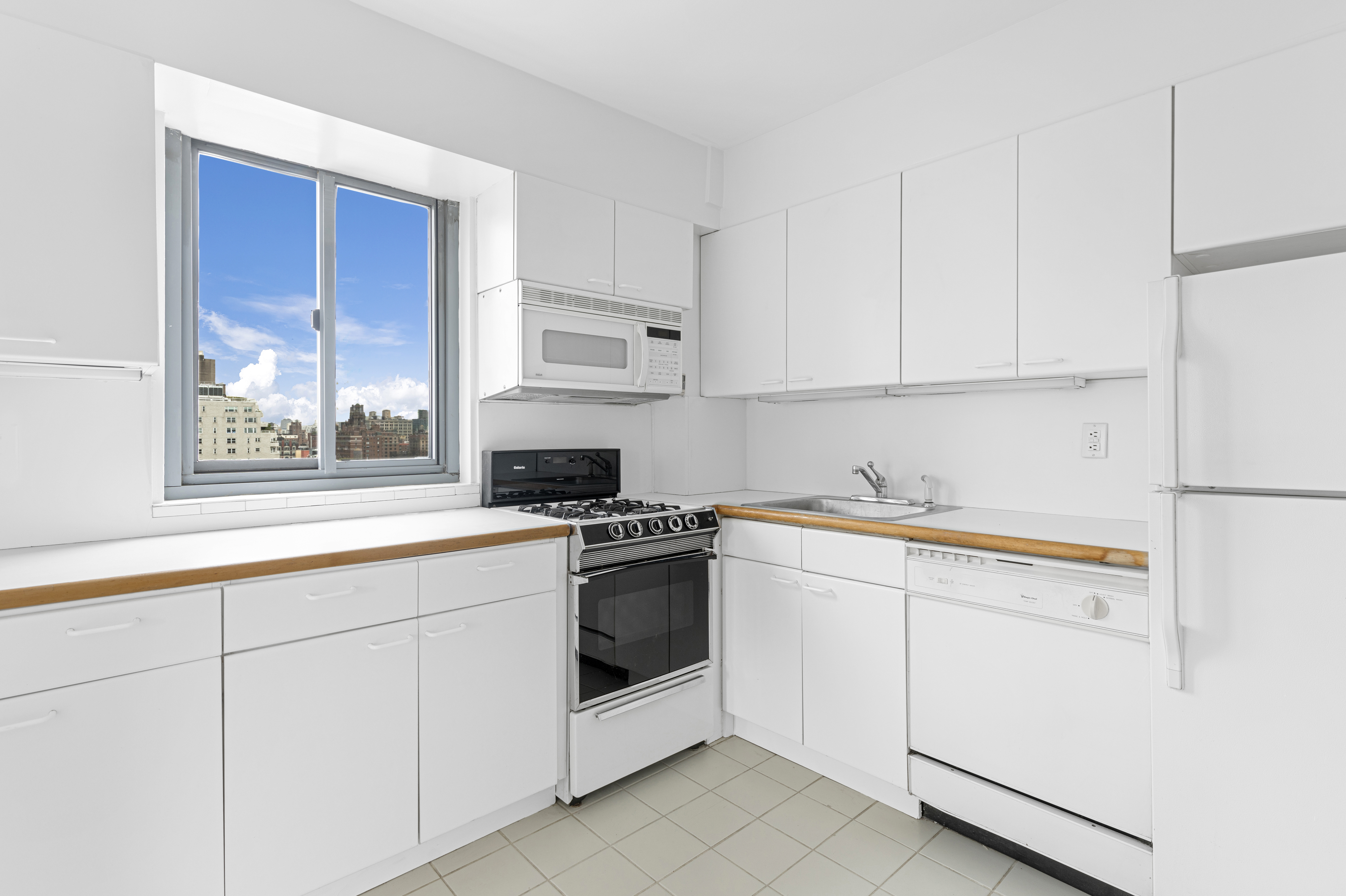 175 West 12th Street, Unit 19F Manhattan, NY 10011 - Photo 6 of 17