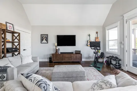 $899,000 | 5216 Illinois Avenue, Nashville, TN 37209