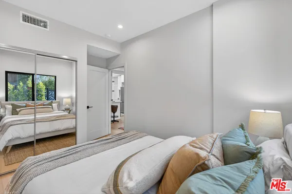 $1,349,000 | 2931 South Bronson Avenue, Los Angeles, CA 90018