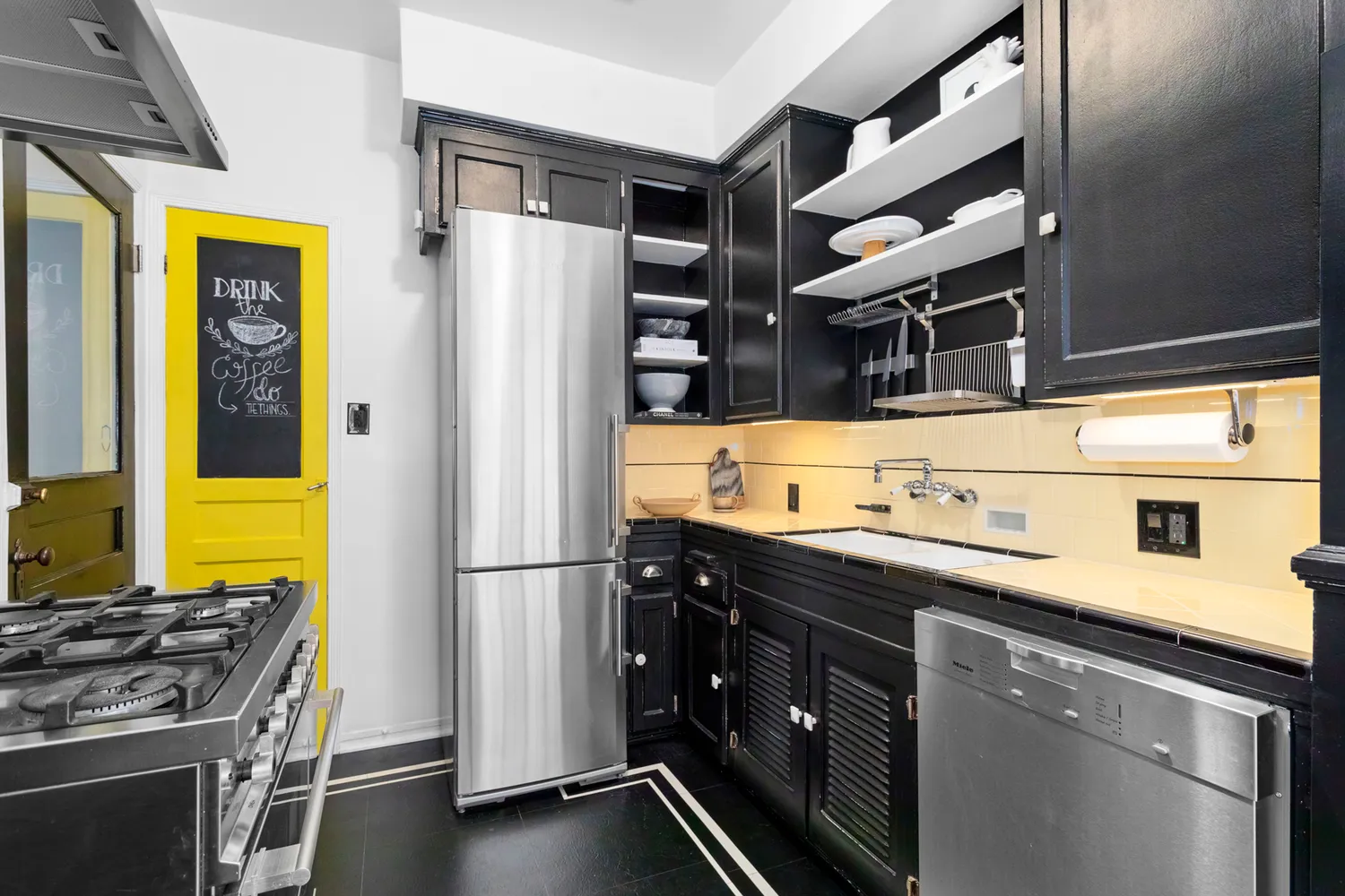 $749,000 | 3348 James M Wood Boulevard, Unit 10, Los Angeles, CA 90006