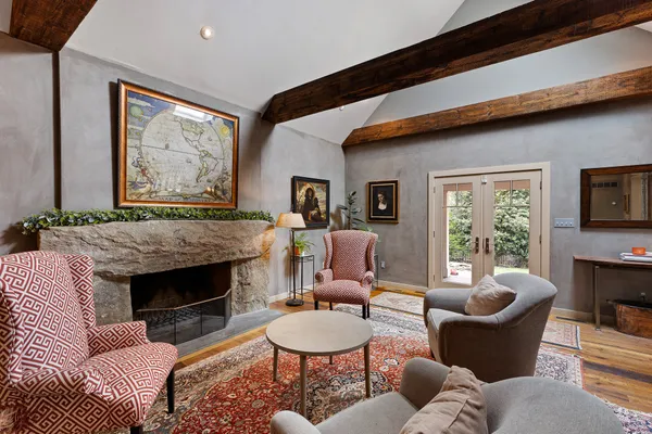 $1,195,000 | 21 Holly Lane, Wilmington, DE 19807