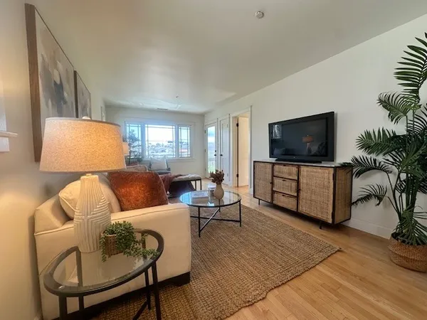 $1,549,000 | 1731 Stanford Avenue, Redondo Beach, CA 90278