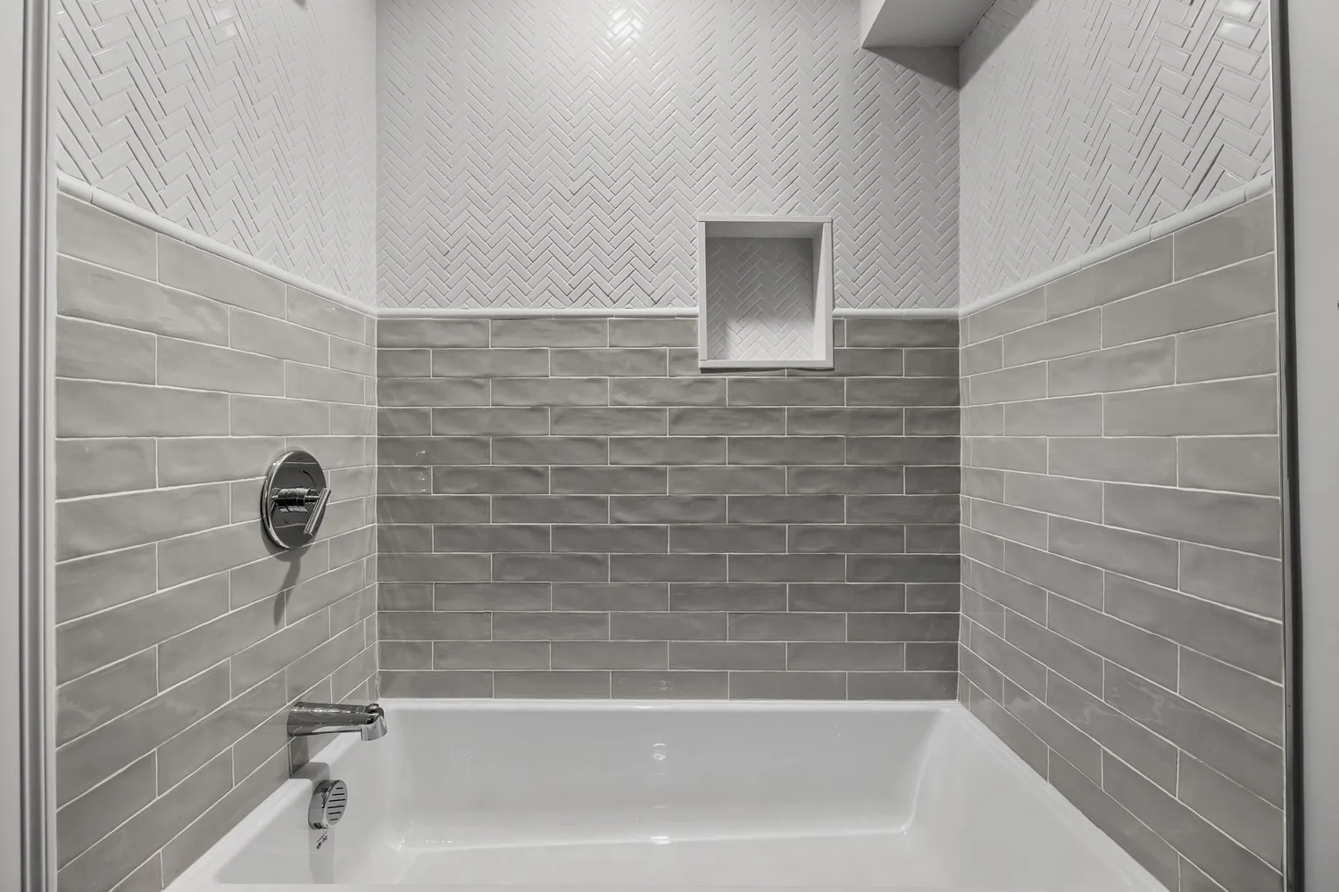 $4,000 | 83 Centre Street, Unit 1, Dorchester Center, MA 02124