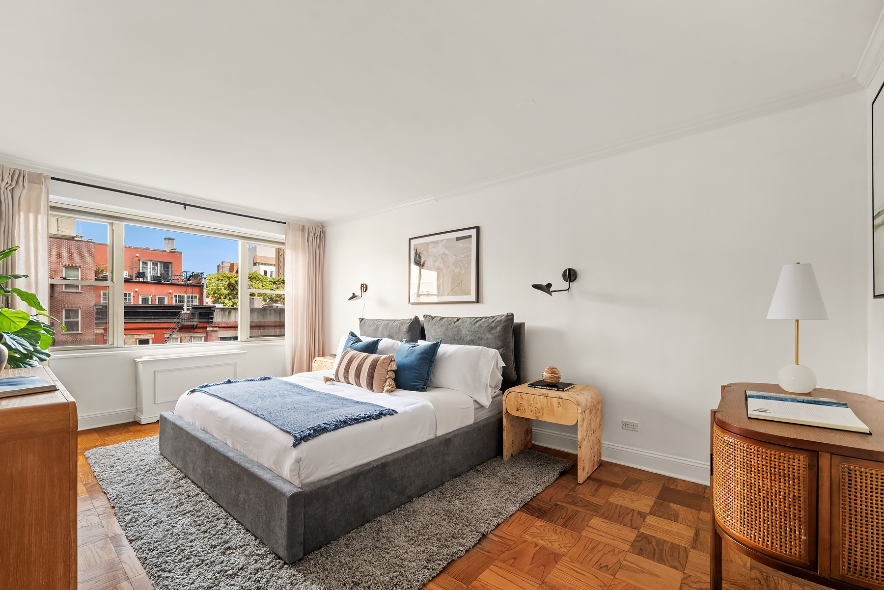 420 East 72nd Street, Unit 7L Manhattan, NY 10021 - Photo 5 of 11 Gallery Image 5