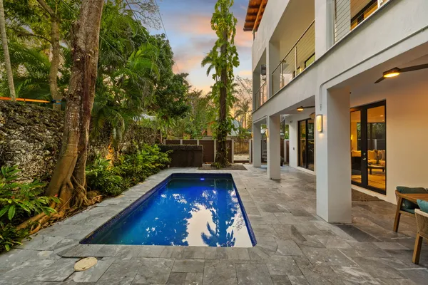 $4,950,000 | 3770 Kumquat Avenue, Miami, FL 33133