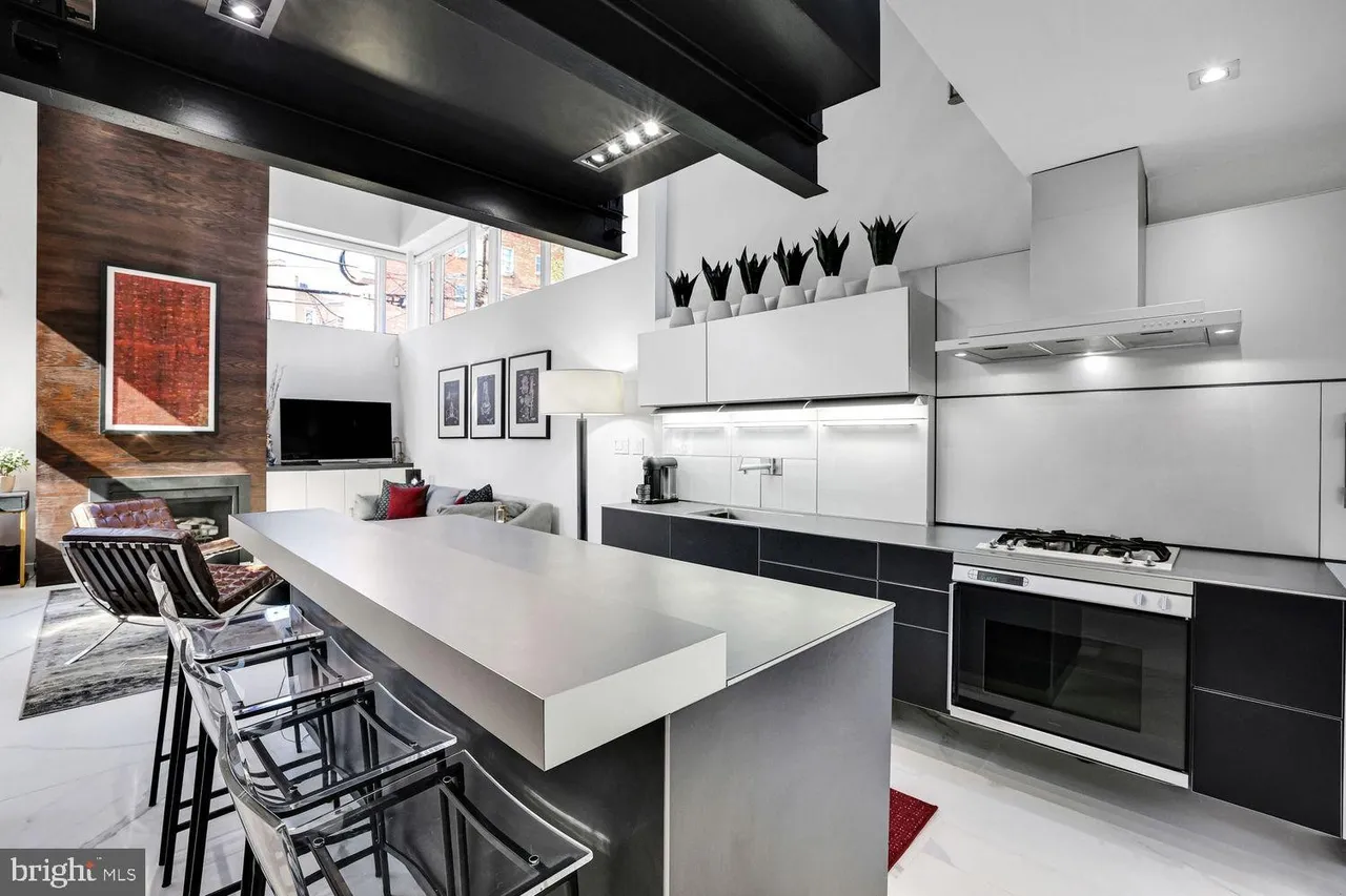 1630 19th Street Northwest Washington, DC 20009 - Photo 10 of 44