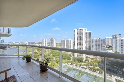 $629,000 | 20191 East Country Club Drive, Unit 1903, Aventura, FL 33180