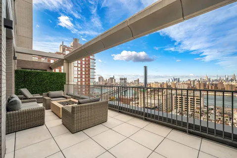 $3,995,000 | 115 York Street, Unit PH20B | DUMBO