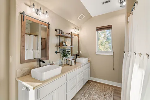 $1,285,000 | 309 Hacienda Place, Dripping Springs, TX 78620