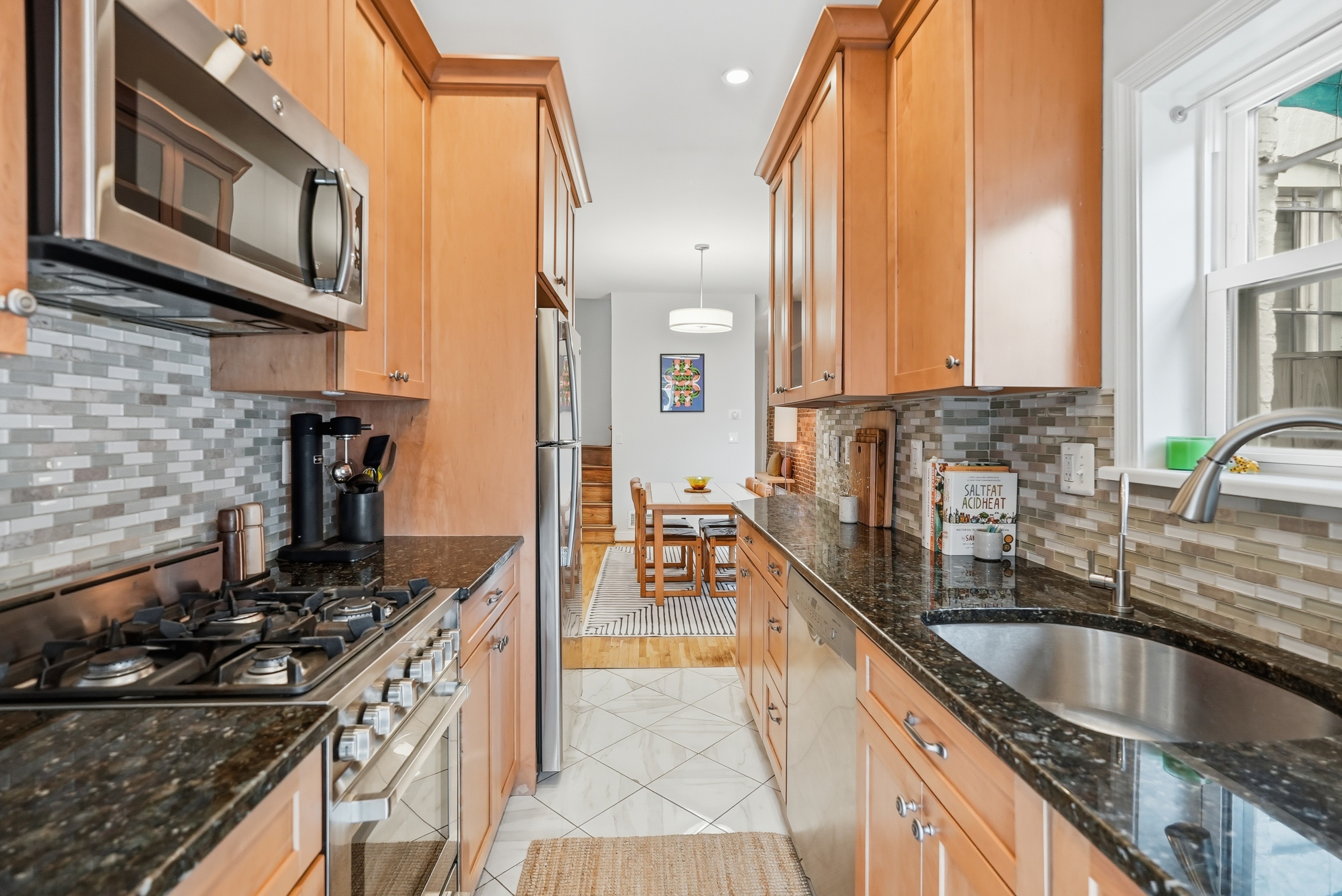 2245 12th Place Northwest Washington, DC 20009 - Photo 7 of 27