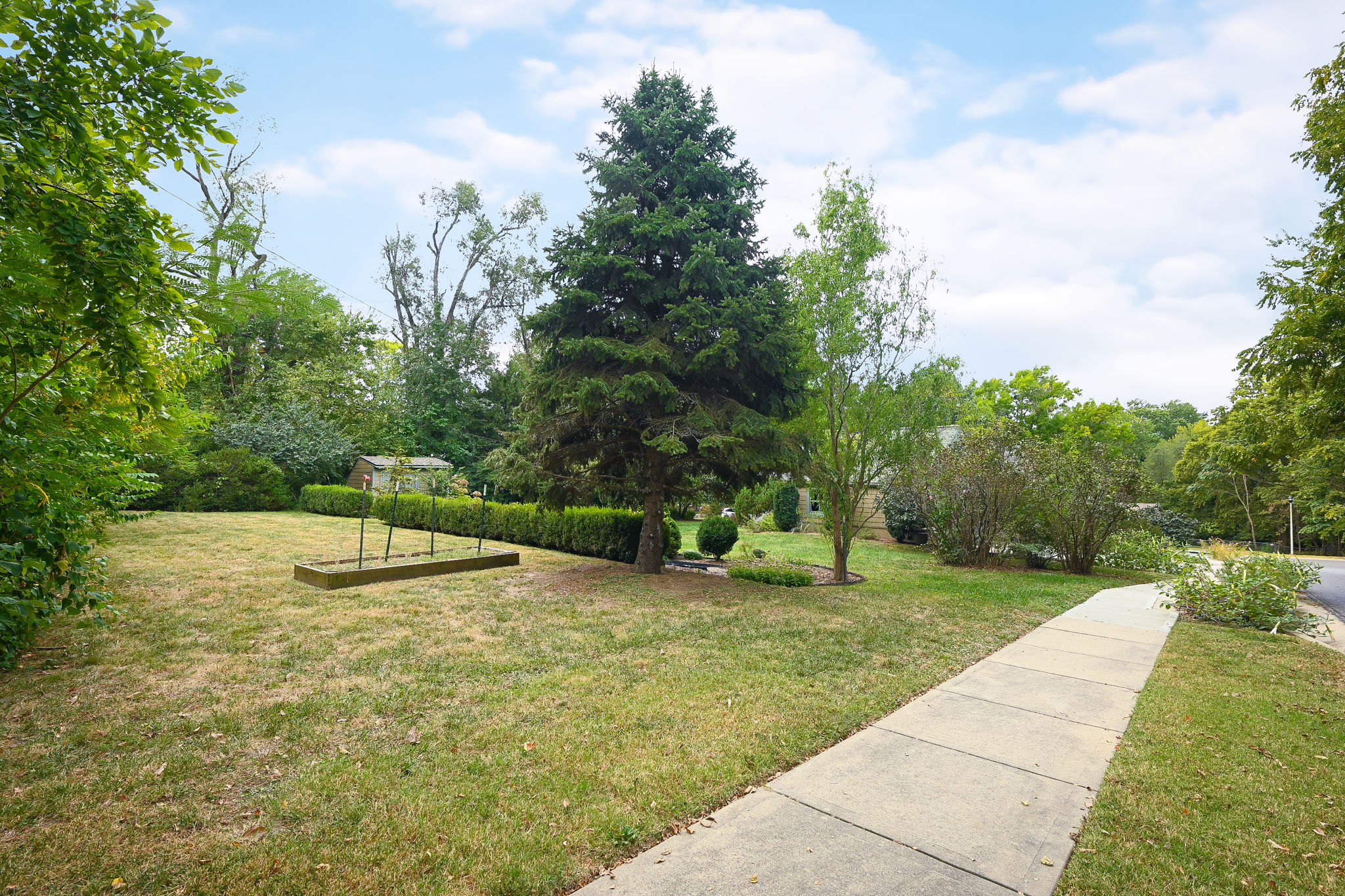 8501 Riley Street Overland Park, KS 66212 - Photo 12 of 25