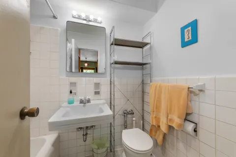 $349,000 | 411 East 57th Street, Unit 2F | Sutton Place