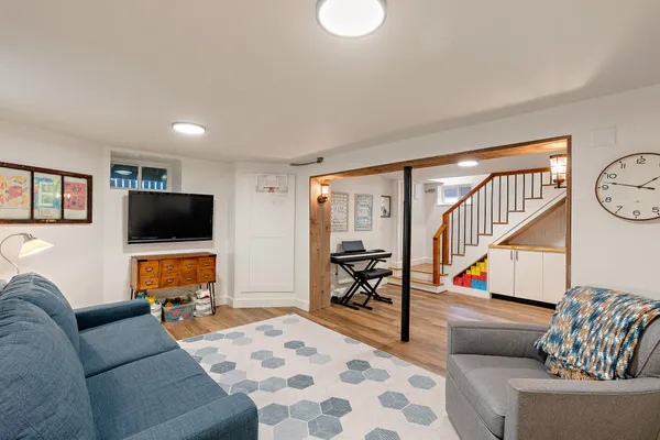 $1,445,000 | 9 Kingsboro Park, Jamaica Plain, MA 02130
