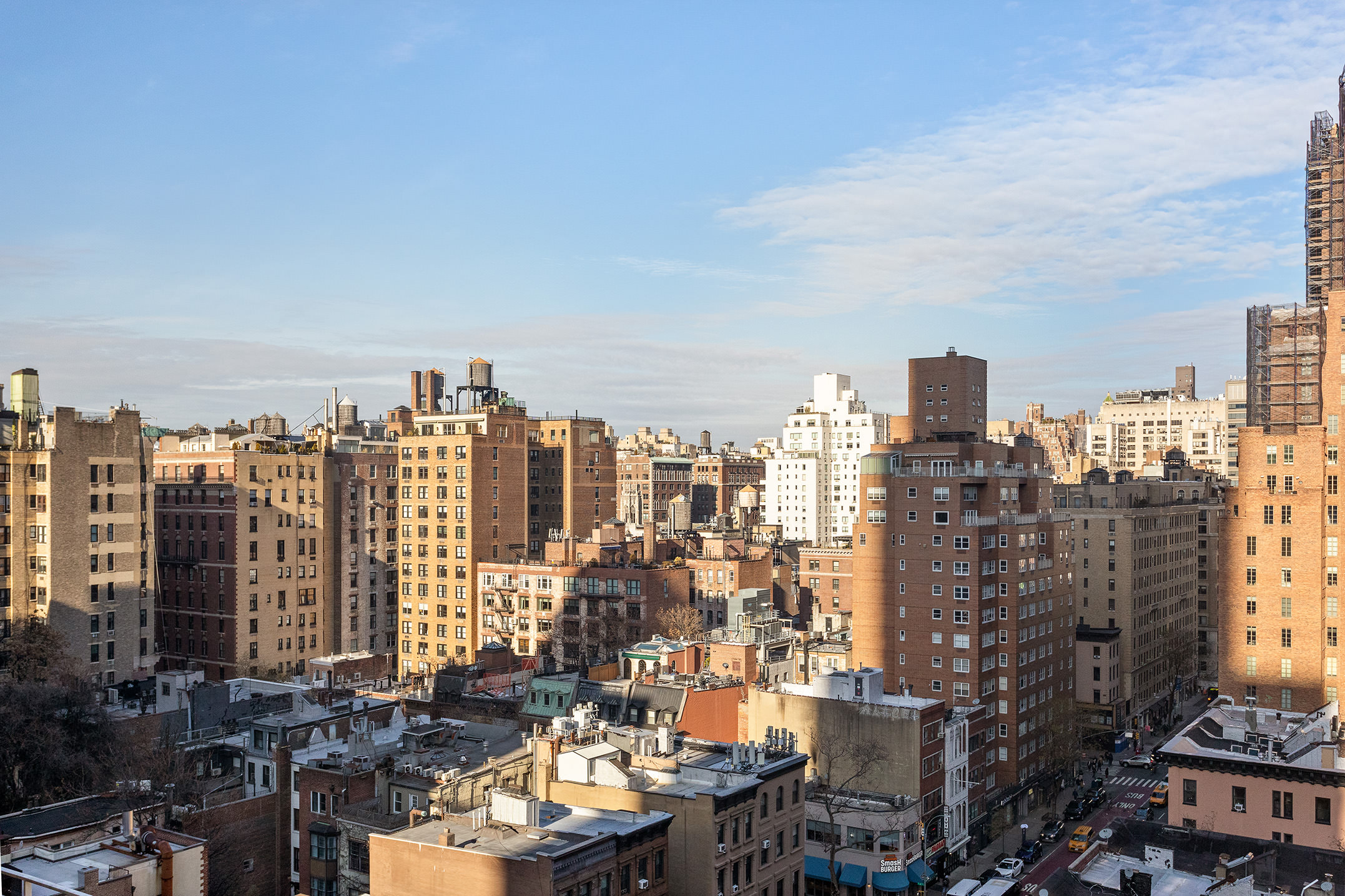 150 East 61st Street, Unit 16D Manhattan, NY 10065 - Photo 8 of 9 Gallery Image 8