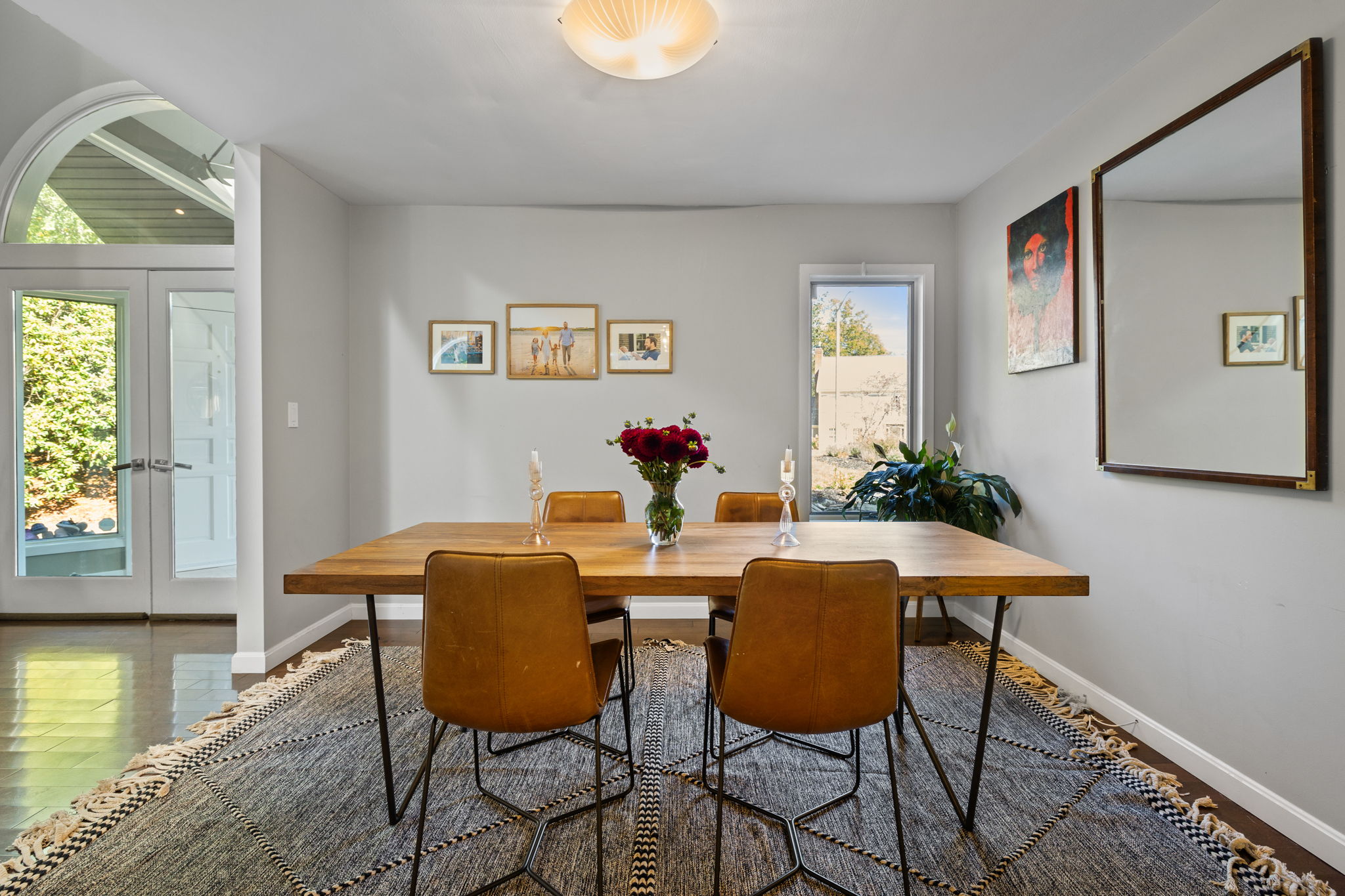 33 Thoreau Circle Beverly, MA 01915 - Photo 8 of 20 a dining room with furniture and window