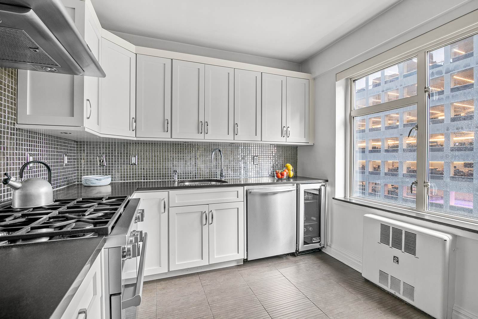 200 East 57th Street, Unit 7L Manhattan, NY 10022 - Photo 6 of 18