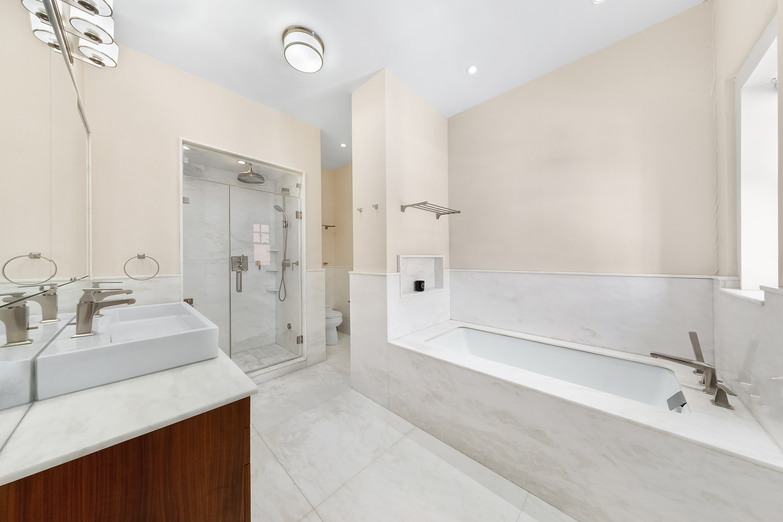 60 Collister Street, Unit 2B Manhattan, NY 10013 - Photo 5 of 17